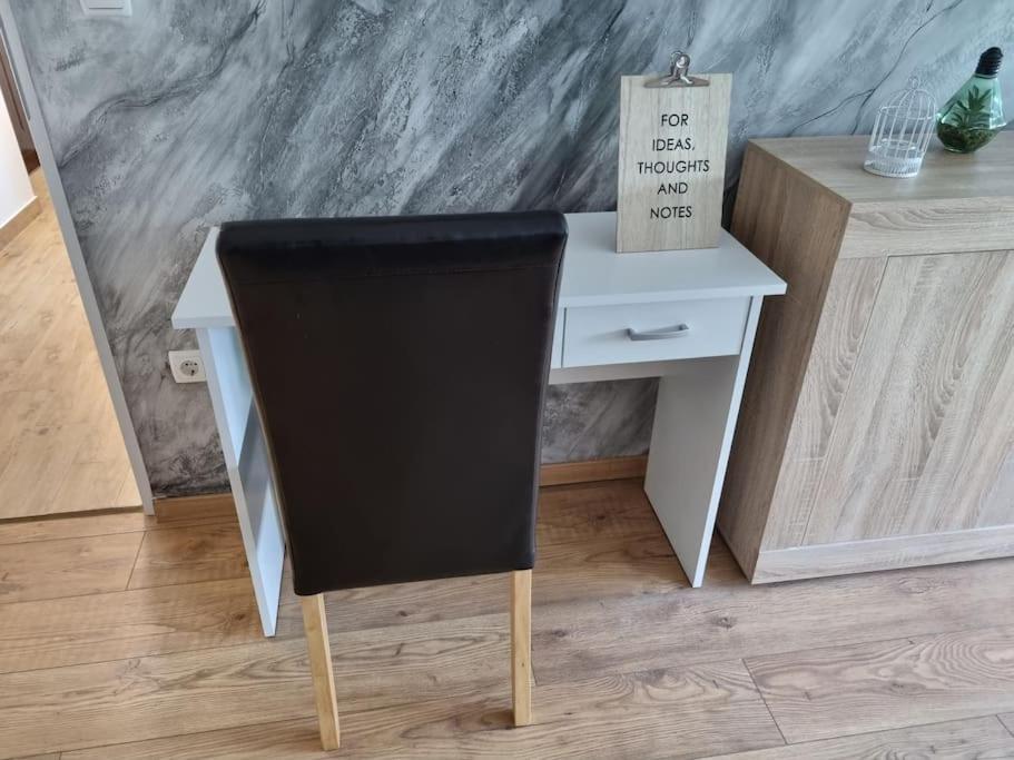 Studio Apartman Bojana 34M2,Free Wifi,Parking Sisak Exteriör bild